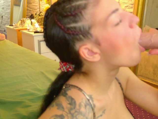 Christahot live cam on BongaCams