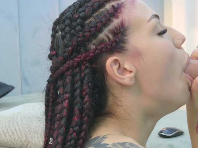 Christahot live cam on BongaCams