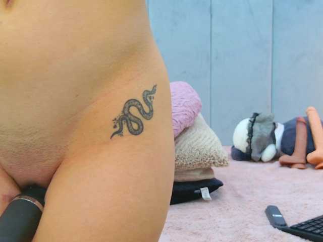 Christahot live cam on BongaCams
