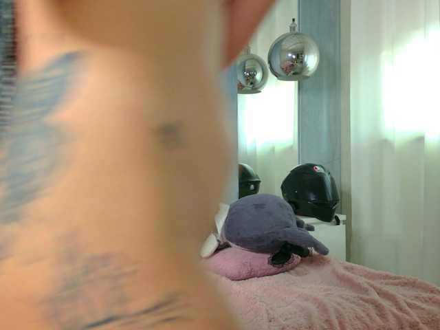 Sex chat gratuit in direct cu Christahot pe BongaCams