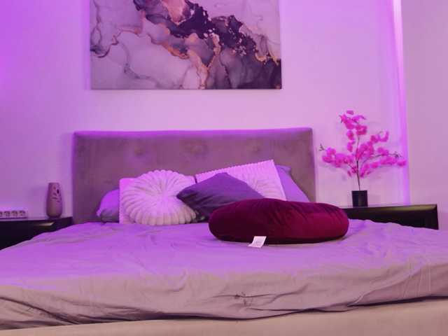 le modèle Christahot est en webcam porno dans un show sur le site bongacams, il possède les tags suivants: White/Caucasian,Brunette,Shaved
