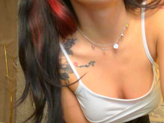 Christahot live cam preview