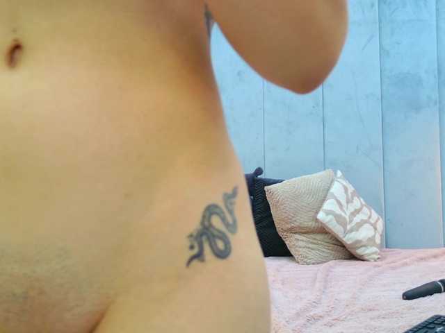 Christahot live cam on BongaCams
