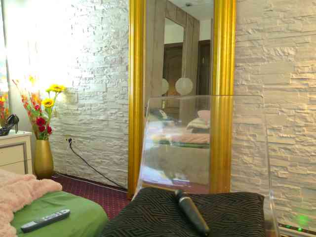 Christahot webcam