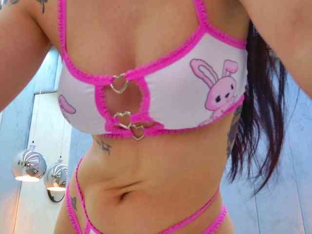 Christahot Live Webcam on BongaCams