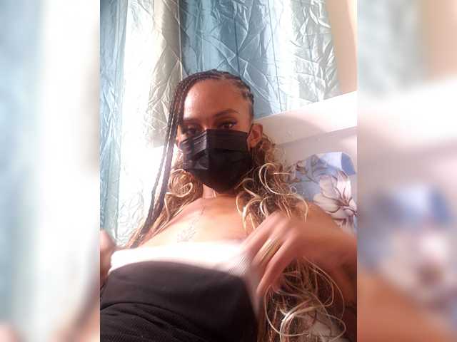 badassebony live cam on BongaCams