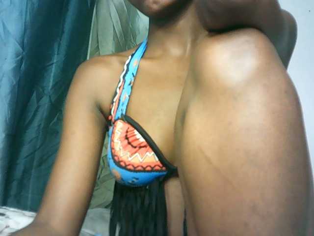 badassebony live cam on BongaCams