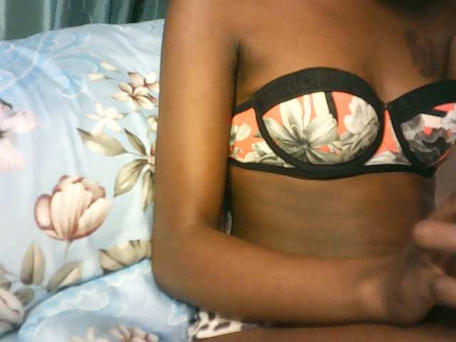 badassebony live cam on BongaCams