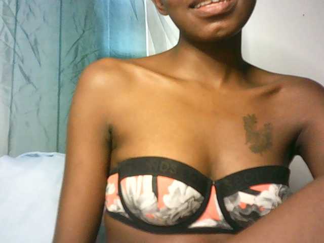 badassebony live cam on BongaCams