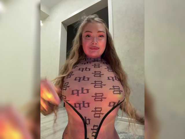 MILEDIUM, live now on BongaCams