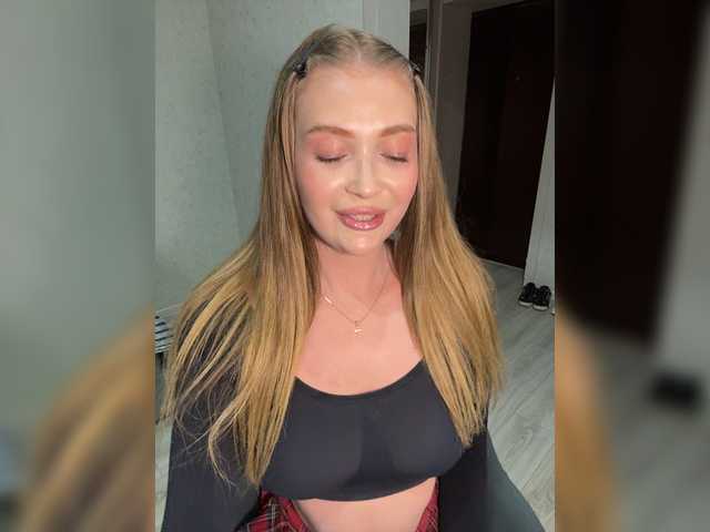 MILEDIUM live cam on BongaCams