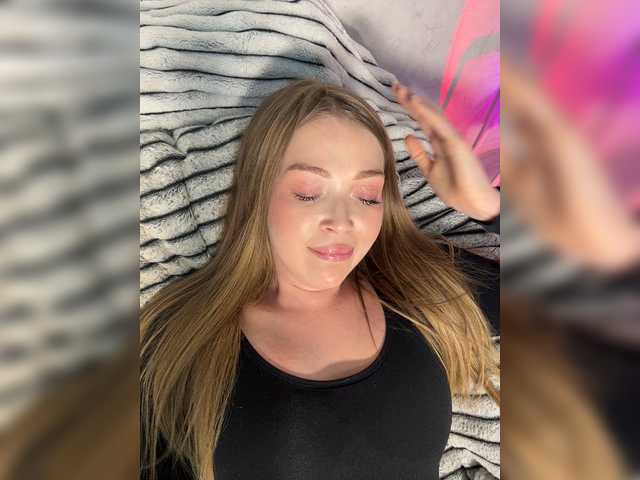 miledium live sex show
