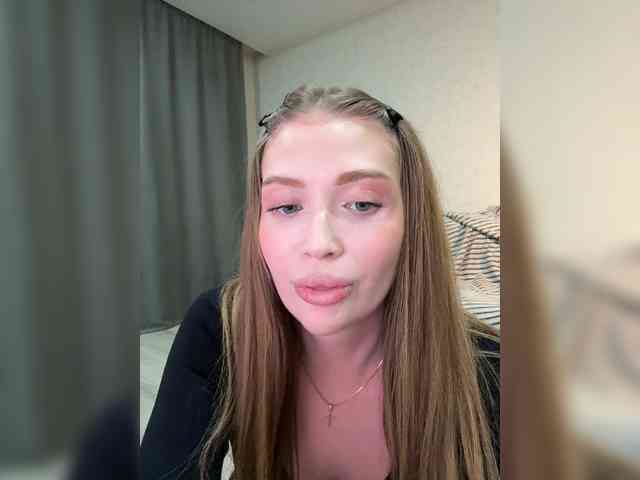 MILEDIUM Sex Cam Show