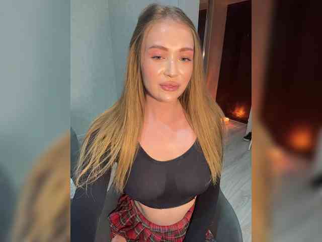 MILEDIUM Sex Cam Show