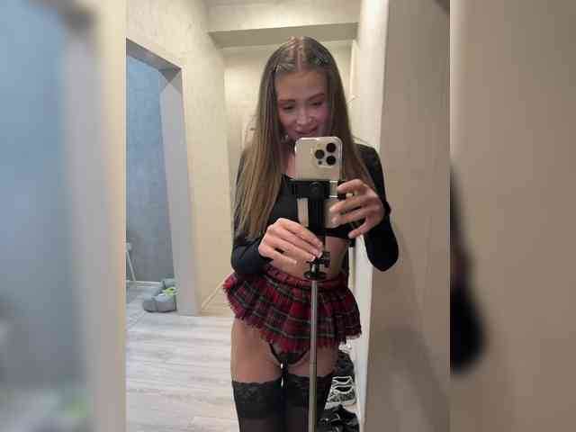 MILEDIUM Sex Cam Show