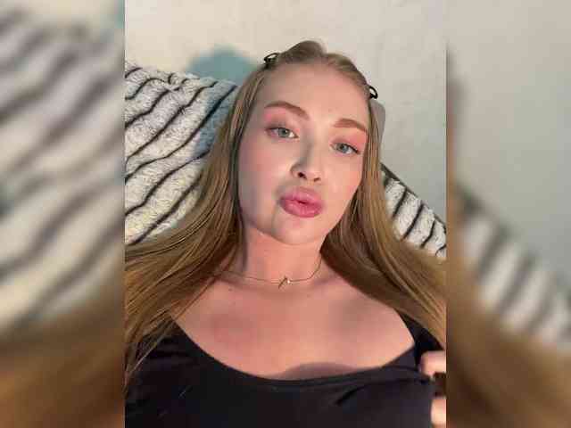 MILEDIUM Sex Cam Show
