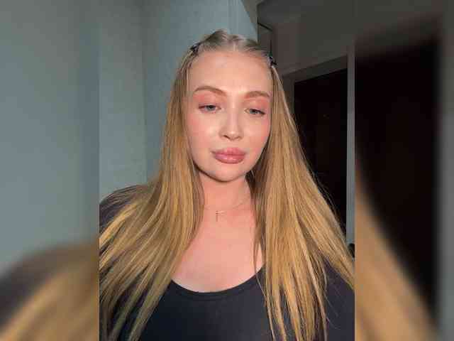 MILEDIUM Sex Cam Show