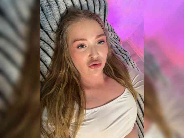 MILEDIUM Live Webcam on BongaCams