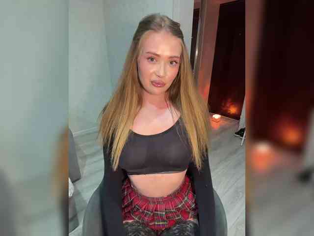 MILEDIUM Sex Cam Show
