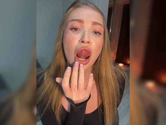 MILEDIUM Sex Cam Show
