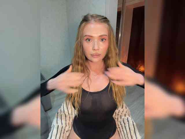MILEDIUM Sex Cam Show