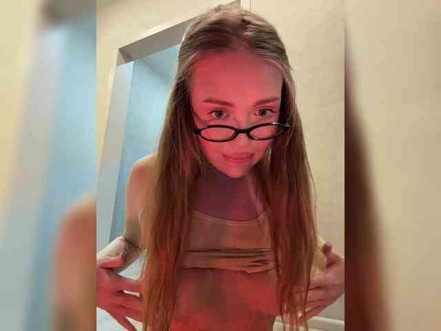 MILEDIUM Sex Cam Show