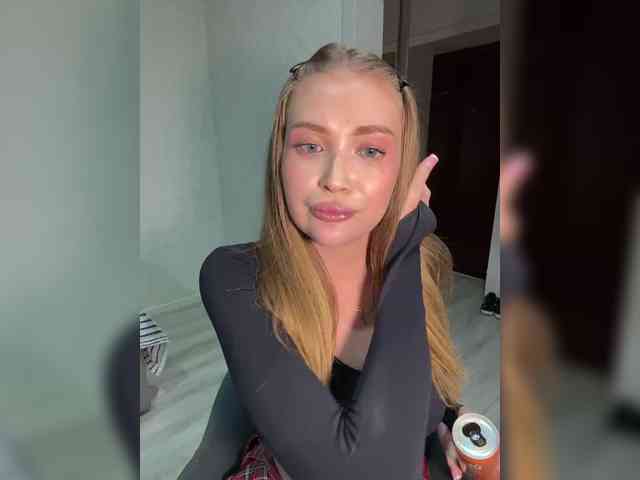 MILEDIUM Sex Cam Show