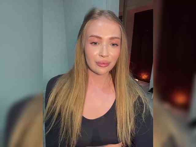 MILEDIUM Sex Cam Show