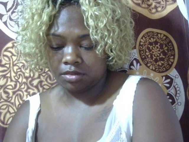 Pinay-Sexy live cam on BongaCams