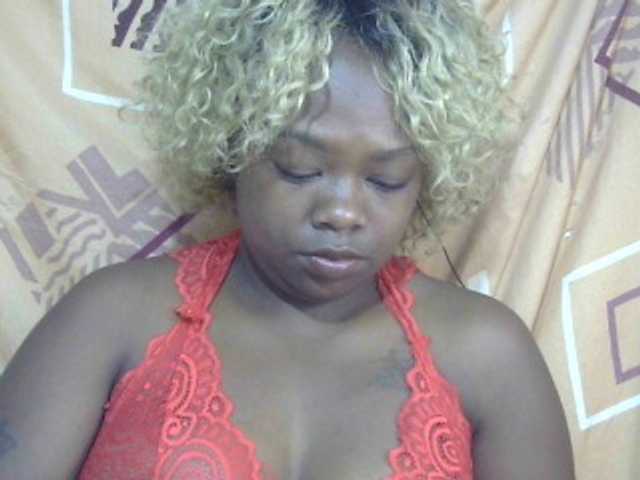 Pinay-Sexy live cam on BongaCams