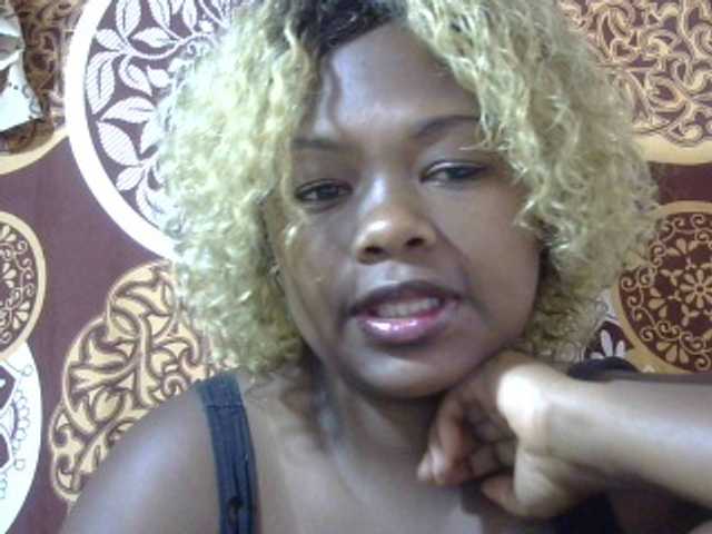 Pinay-Sexy live cam on BongaCams