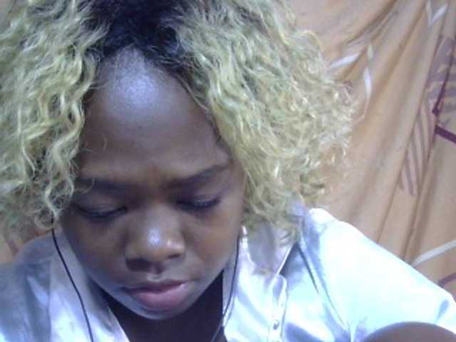 Pinay-Sexy live cam on BongaCams