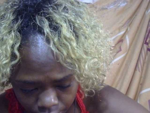 Pinay-Sexy live cam on BongaCams