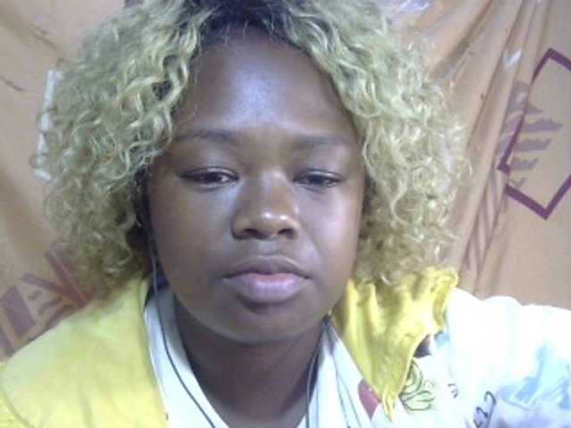 Pinay-Sexy live cam on BongaCams
