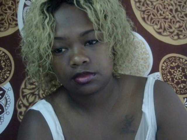 Pinay-Sexy live cam on BongaCams