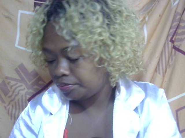 Pinay-Sexy live cam on BongaCams