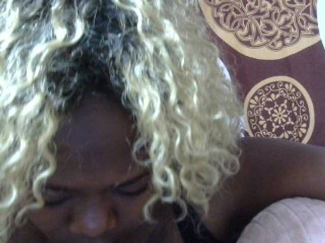 Pinay-Sexy live cam on BongaCams