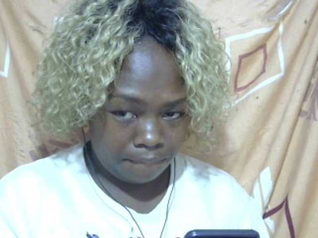 Pinay-Sexy live cam on BongaCams