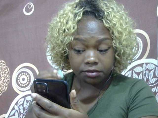 Pinay-Sexy live cam on BongaCams