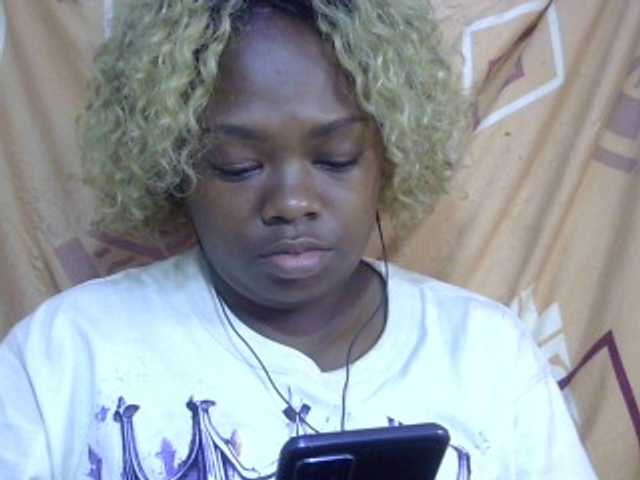 Pinay-Sexy live cam on BongaCams