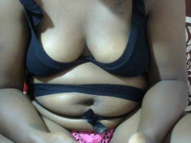 Pinay-Sexy live cam on BongaCams