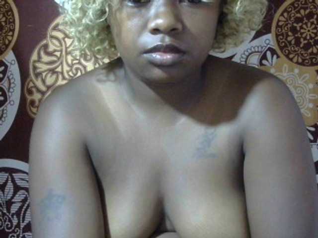 Pinay-Sexy live cam on BongaCams
