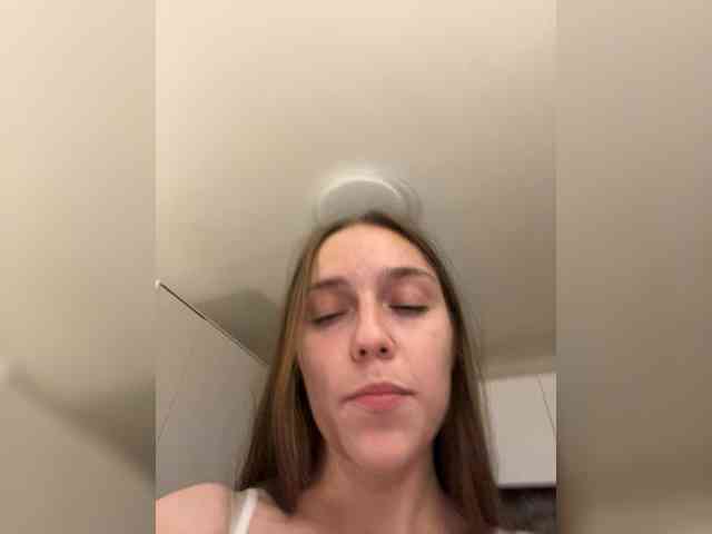 LOVEEESEEEX69 webcam