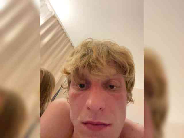 LOVEEESEEEX69 webcam