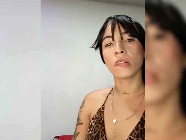 Sofia692 webcam