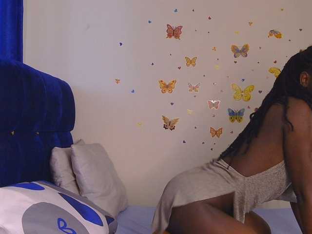PinkCoochie22 live cam on BongaCams
