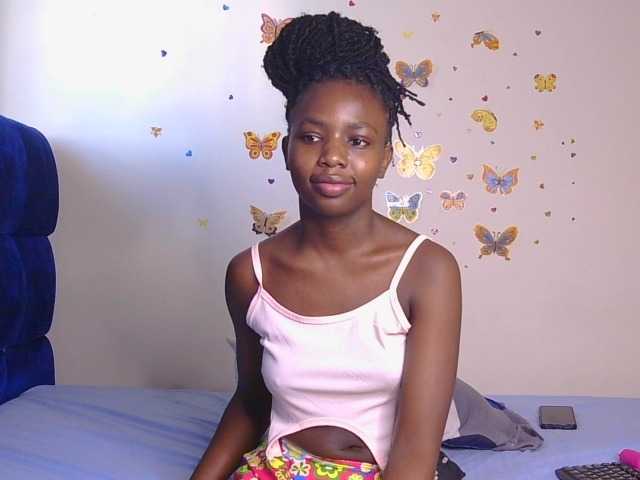 PinkCoochie22 live cam on BongaCams