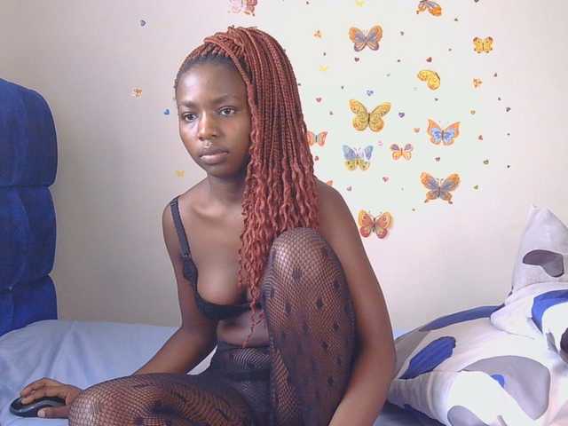 PinkCoochie22 webcam