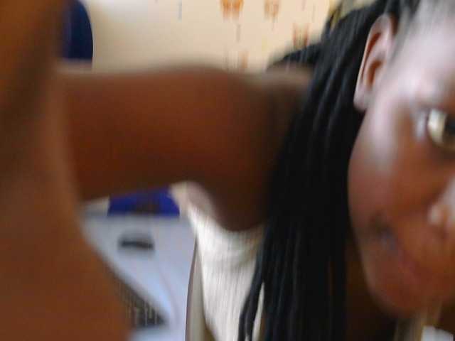PinkCoochie22 live cam on BongaCams