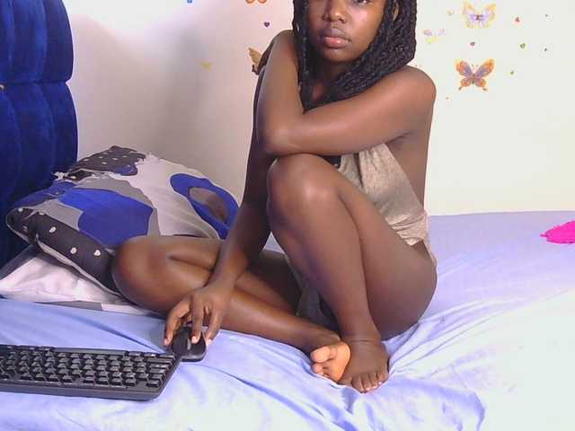 PinkCoochie22 live cam on BongaCams